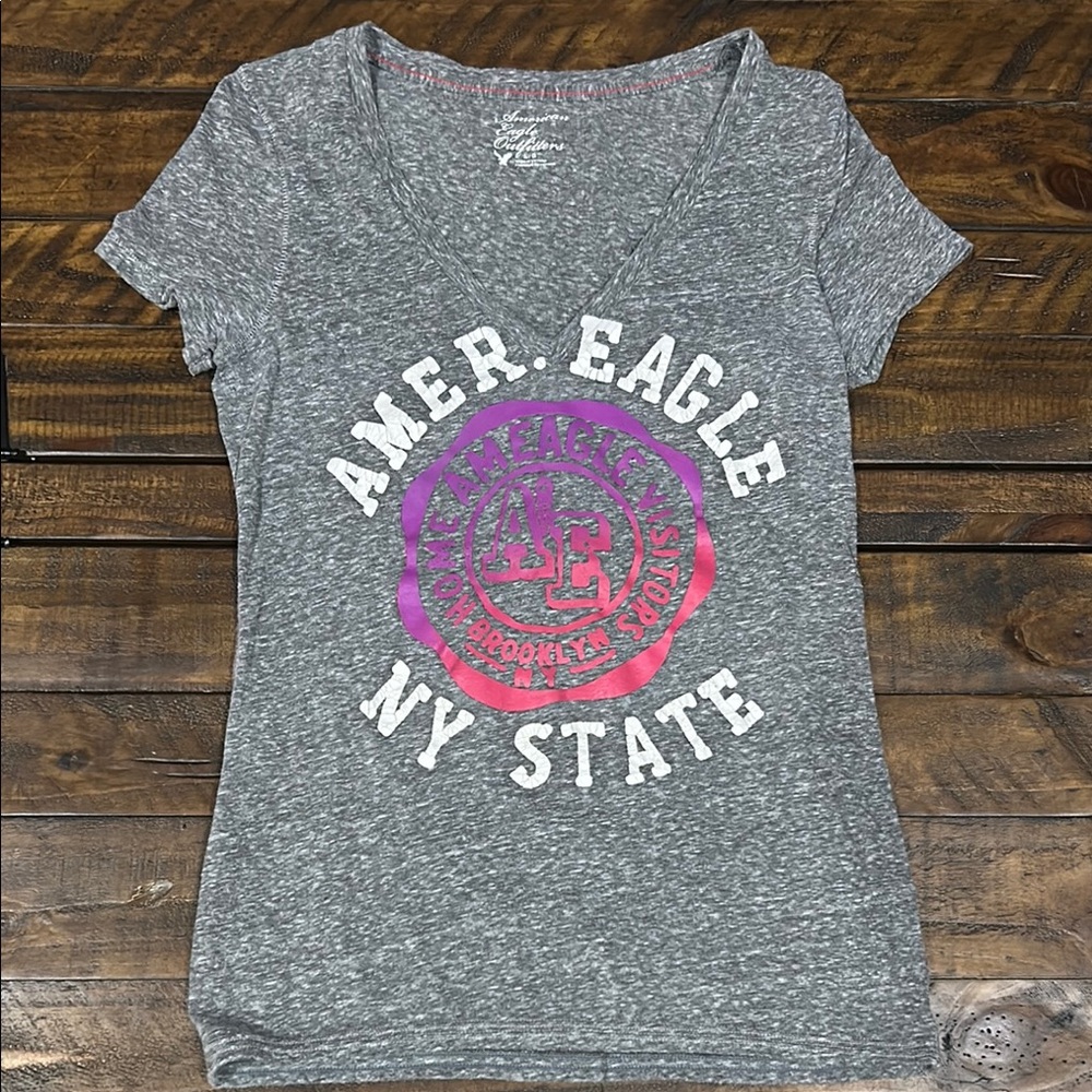 American Eagle Outfitters Gray V-Neck Women's Top